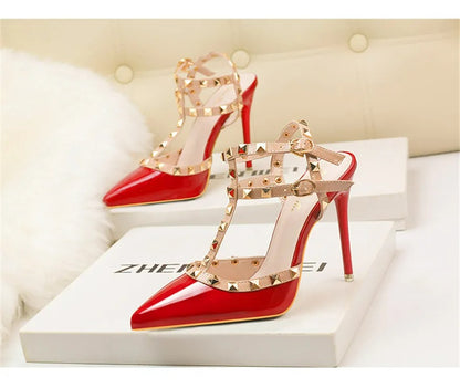 Vogue Light - Pointed Toe High Heels